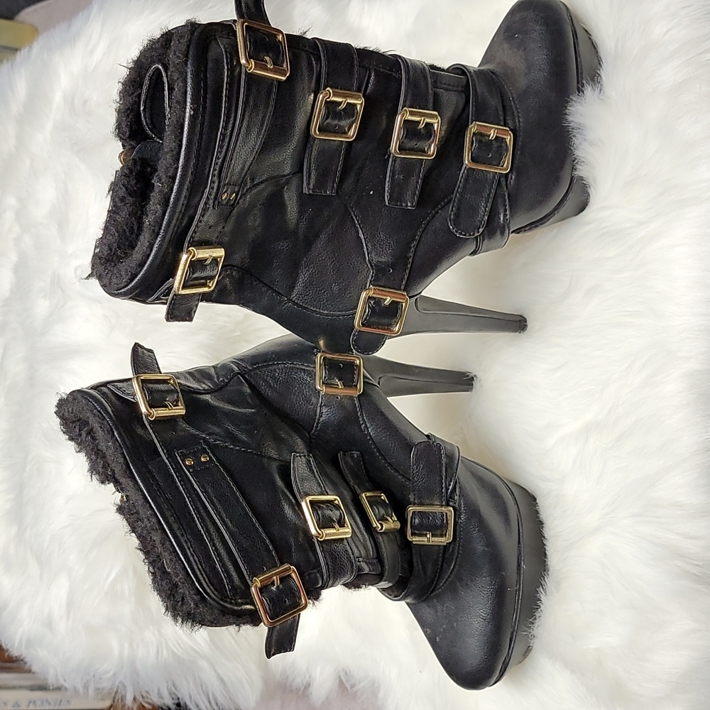 Dereon heel boots